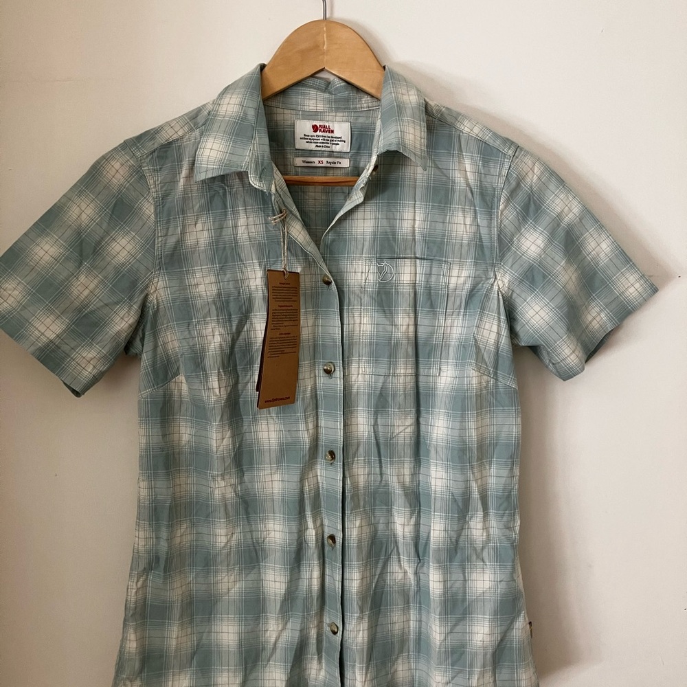 Women’s Blue Plaid Short Sleeve Shirt